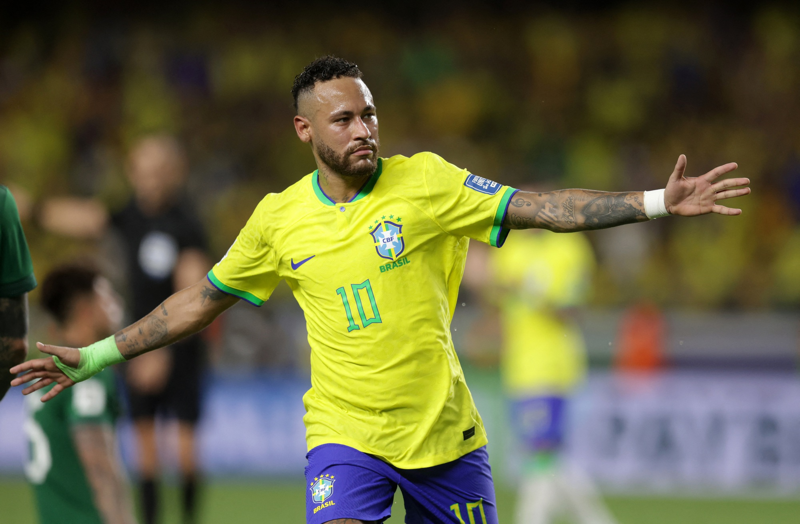 Neymar bao nhiêu tuổi
